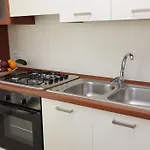 Desi Lägenhet