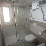 Desi Lägenhet Tropea