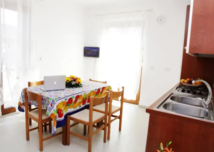 Desi Apartman Tropea